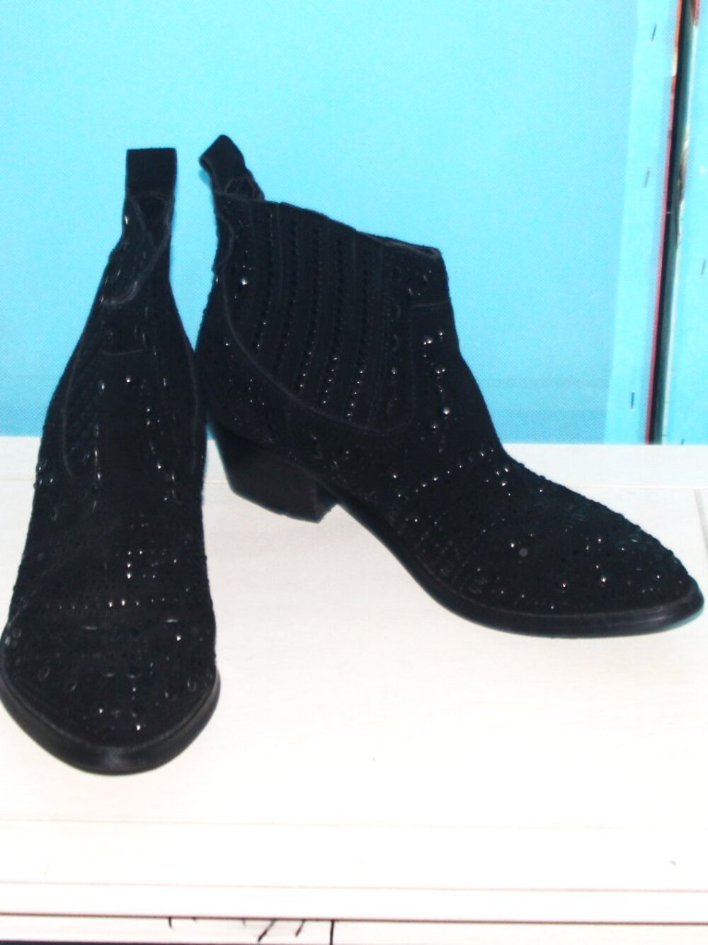 10a  VGC LADIES BIBI LOU ANKLE BOOTS - 39 OR 8 1/2 - BLACK
